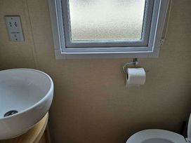 Oakfield Caravan Park - Holiday Accommodation 21486 - North Wales - 1187992 - thumbnail photo 4
