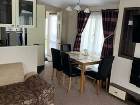 Lyons Sunnysands Holiday Park - Holiday Accommodation 21487 - Mid Wales - 1187993 - thumbnail photo 6