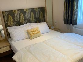 Lyons Sunnysands Holiday Park - Holiday Accommodation 21487 - Mid Wales - 1187993 - thumbnail photo 11