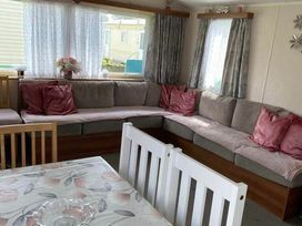 Coastfield Holiday Village - Holiday Accommodation 21494 - Lincolnshire - 1188000 - thumbnail photo 2