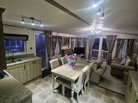 Tattershall Lakes Country Park - Holiday Accommodation 21501 - Lincolnshire - 1188006 - thumbnail photo 9