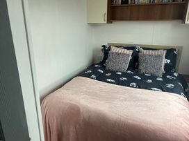 Orchards Holiday Park - Holiday Accommodation 21511 - Suffolk & Essex - 1188015 - thumbnail photo 10