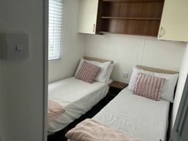 Orchards Holiday Park - Holiday Accommodation 21511 - Suffolk & Essex - 1188015 - thumbnail photo 18