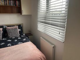 Orchards Holiday Park - Holiday Accommodation 21511 - Suffolk & Essex - 1188015 - thumbnail photo 19