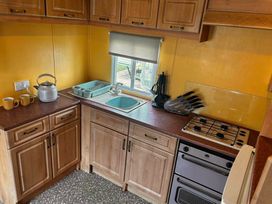 Golden Palm Resort - Holiday Accommodation 21539 - Lincolnshire - 1188021 - thumbnail photo 8