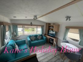 Lyons Winkups and Primrose - Holiday Accommodation 21541 - North Wales - 1188023 - thumbnail photo 8