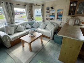 Coopers Beach Holiday Park - Holiday Accommodation 21547 - Suffolk & Essex - 1188028 - thumbnail photo 4