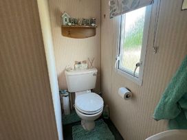 Coopers Beach Holiday Park - Holiday Accommodation 21547 - Suffolk & Essex - 1188028 - thumbnail photo 7