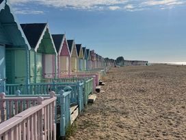 Coopers Beach Holiday Park - Holiday Accommodation 21547 - Suffolk & Essex - 1188028 - thumbnail photo 15