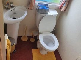 Happy Days Caravan Park - Holiday Accommodation 21548 - North Wales - 1188029 - thumbnail photo 8