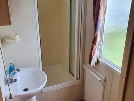 Happy Days Caravan Park - Holiday Accommodation 21548 - North Wales - 1188029 - thumbnail photo 9