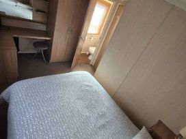 Caister Holiday Park - Holiday Accommodation 21555 - Norfolk - 1188031 - thumbnail photo 3
