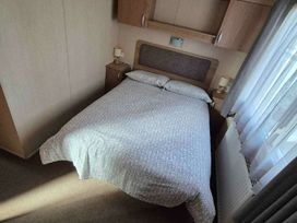 Caister Holiday Park - Holiday Accommodation 21555 - Norfolk - 1188031 - thumbnail photo 4
