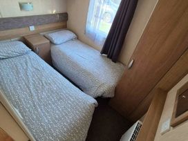 Caister Holiday Park - Holiday Accommodation 21555 - Norfolk - 1188031 - thumbnail photo 6