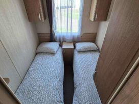 Caister Holiday Park - Holiday Accommodation 21555 - Norfolk - 1188031 - thumbnail photo 8
