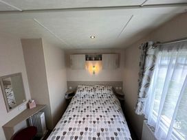 Riverside Caravan Centre - Holiday Accommodation 21556 - Kent & Sussex - 1188032 - thumbnail photo 3