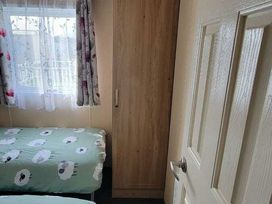 Whitehouse Leisure Park - Holiday Accommodation 21569 - North Wales - 1188041 - thumbnail photo 12