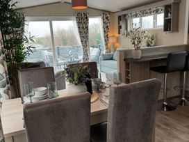 Waterside, Paignton - Holiday Accommodation 21573 - Devon - 1188044 - thumbnail photo 5