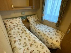 Caister Holiday Park - Holiday Accommodation 21575 - Norfolk - 1188046 - thumbnail photo 6