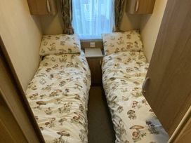 Caister Holiday Park - Holiday Accommodation 21575 - Norfolk - 1188046 - thumbnail photo 7