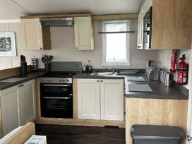 Unity Holiday Resort - Holiday Accommodation 21577 - Somerset & Wiltshire - 1188047 - thumbnail photo 4