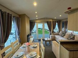 Lyons Winkups and Primrose - Holiday Accommodation 21579 - North Wales - 1188048 - thumbnail photo 7
