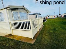 Golden Anchor Holiday Park - Holiday Accommodation 21585 - Lincolnshire - 1188051 - thumbnail photo 2