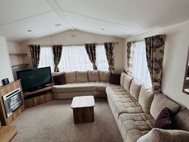 Golden Anchor Holiday Park - Holiday Accommodation 21585 - Lincolnshire - 1188051 - thumbnail photo 10