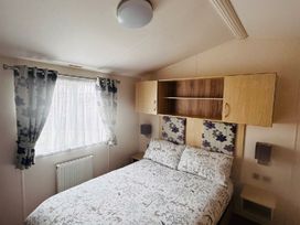 Golden Anchor Holiday Park - Holiday Accommodation 21585 - Lincolnshire - 1188051 - thumbnail photo 12