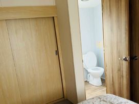 Golden Anchor Holiday Park - Holiday Accommodation 21585 - Lincolnshire - 1188051 - thumbnail photo 14