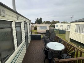 Riverside Caravan Centre - Holiday Accommodation 21587 - Kent & Sussex - 1188053 - thumbnail photo 1