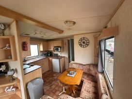 Riverside Caravan Centre - Holiday Accommodation 21587 - Kent & Sussex - 1188053 - thumbnail photo 3
