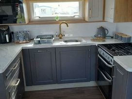 Kingfisher Caravan Park - Holiday Accommodation 21589 - Lincolnshire - 1188055 - thumbnail photo 3