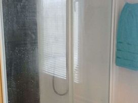 Kingfisher Caravan Park - Holiday Accommodation 21589 - Lincolnshire - 1188055 - thumbnail photo 6