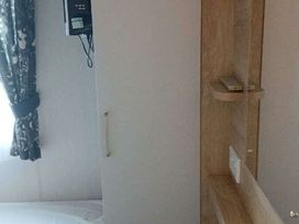 Kingfisher Caravan Park - Holiday Accommodation 21589 - Lincolnshire - 1188055 - thumbnail photo 9