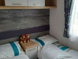 Kingfisher Caravan Park - Holiday Accommodation 21589 - Lincolnshire - 1188055 - thumbnail photo 10