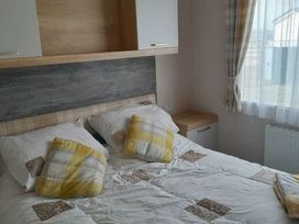 Kingfisher Caravan Park - Holiday Accommodation 21589 - Lincolnshire - 1188055 - thumbnail photo 13