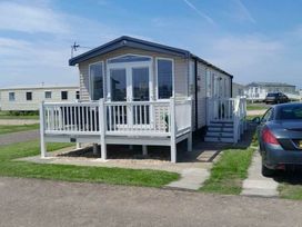 Kingfisher Caravan Park - Holiday Accommodation 21589 - Lincolnshire - 1188055 - thumbnail photo 17