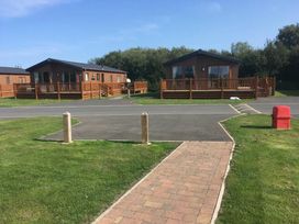Tattershall Lakes Country Park - Holiday Accommodation 21592 - Lincolnshire - 1188058 - thumbnail photo 3