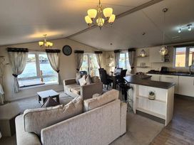 Tattershall Lakes Country Park - Holiday Accommodation 21592 - Lincolnshire - 1188058 - thumbnail photo 5