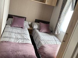 Cayton Bay Caravan Park - Holiday Accommodation 21596 - North Yorkshire (incl. Whitby) - 1188061 - thumbnail photo 12