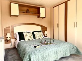 Southview Holiday Park - Holiday Accommodation 21600 - Lincolnshire - 1188063 - thumbnail photo 2