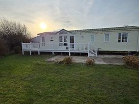 Whitehouse Leisure Park - Holiday Accommodation 21602 - North Wales - 1188065 - thumbnail photo 3
