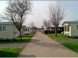 Riverside Caravan Centre - Holiday Accommodation 21605 - Kent & Sussex - 1188067 - thumbnail photo 17