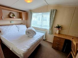 Doniford Bay - Holiday Accommodation 21607 - Devon - 1188069 - thumbnail photo 3