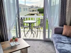 Lyons Caerelwan Holiday Park - Holiday Accommodation 21609 - Mid Wales - 1188070 - thumbnail photo 10