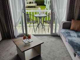 Lyons Caerelwan Holiday Park - Holiday Accommodation 21609 - Mid Wales - 1188070 - thumbnail photo 14