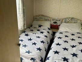 Newport Caravan Park - Holiday Accommodation 21610 - Norfolk - 1188071 - thumbnail photo 10