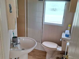 Happy Days Seaside Holiday Park - Holiday Accommodation 21619 - Lincolnshire - 1188077 - thumbnail photo 7