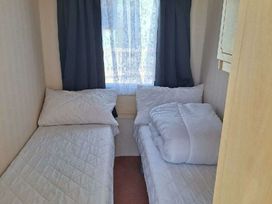 Happy Days Seaside Holiday Park - Holiday Accommodation 21619 - Lincolnshire - 1188077 - thumbnail photo 8